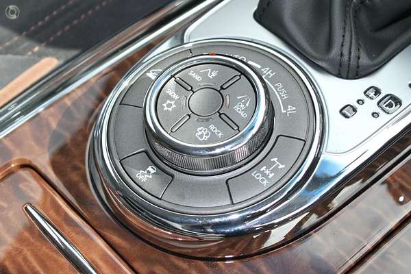 2013 Nissan Patrol ST-L Y62