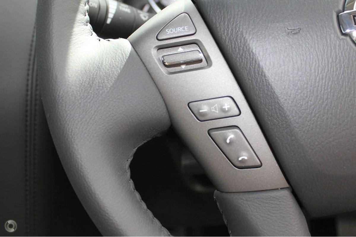 2013 Nissan Patrol ST-L Y62