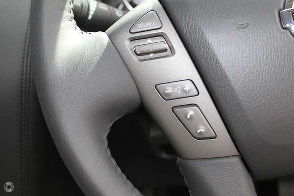 2013 Nissan Patrol ST-L Y62