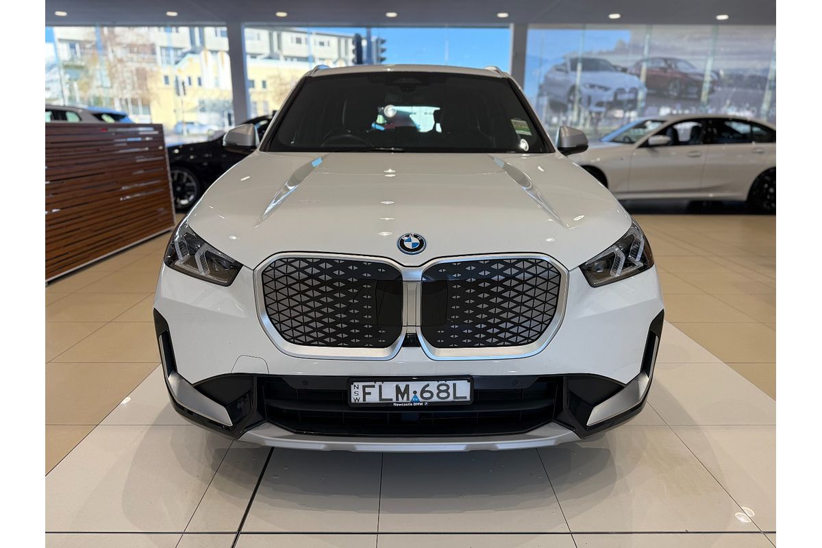 2023 BMW iX1 eDrive20 xLine U11