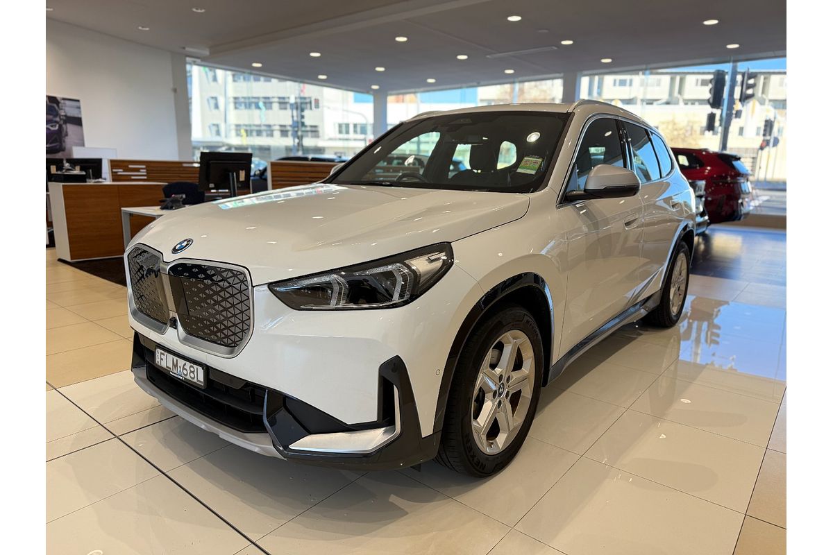 2023 BMW iX1 eDrive20 xLine U11