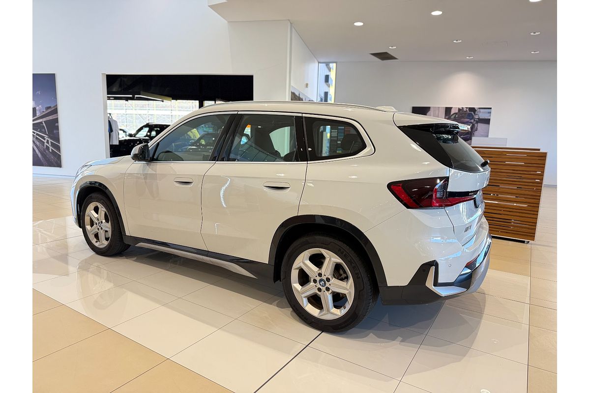 2023 BMW iX1 eDrive20 xLine U11