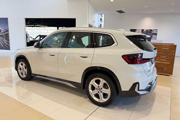 2023 BMW iX1 eDrive20 xLine U11