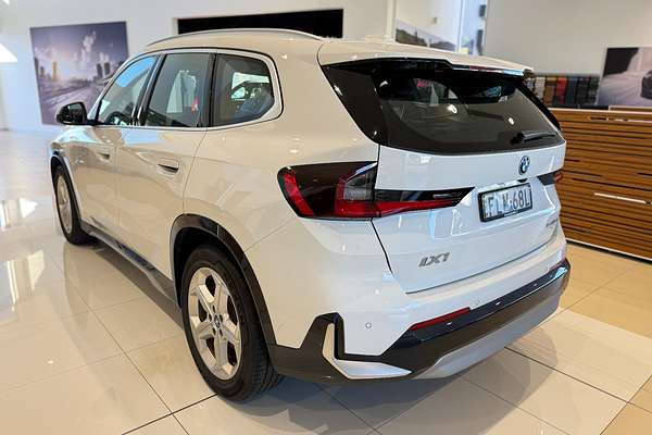 2023 BMW iX1 eDrive20 xLine U11