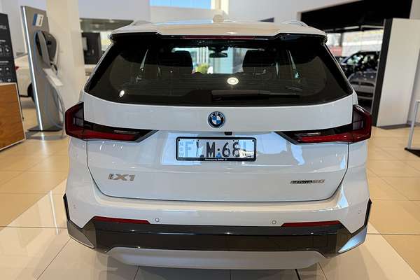 2023 BMW iX1 eDrive20 xLine U11