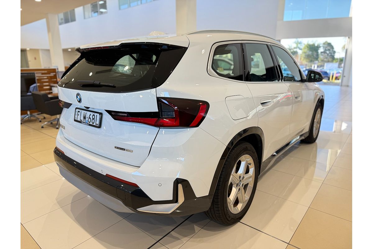 2023 BMW iX1 eDrive20 xLine U11
