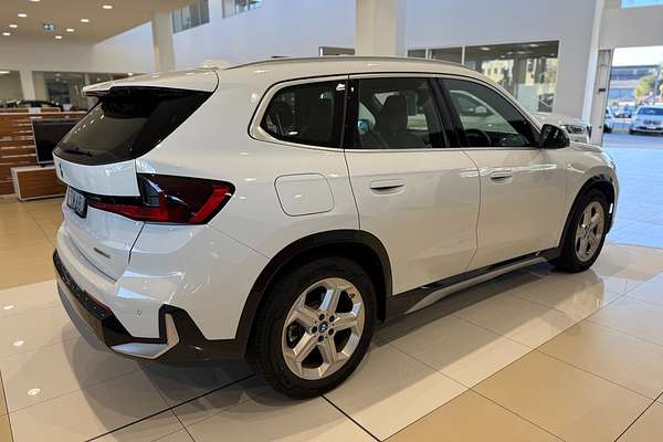 2023 BMW iX1 eDrive20 xLine U11
