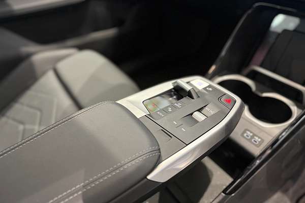 2023 BMW iX1 eDrive20 xLine U11