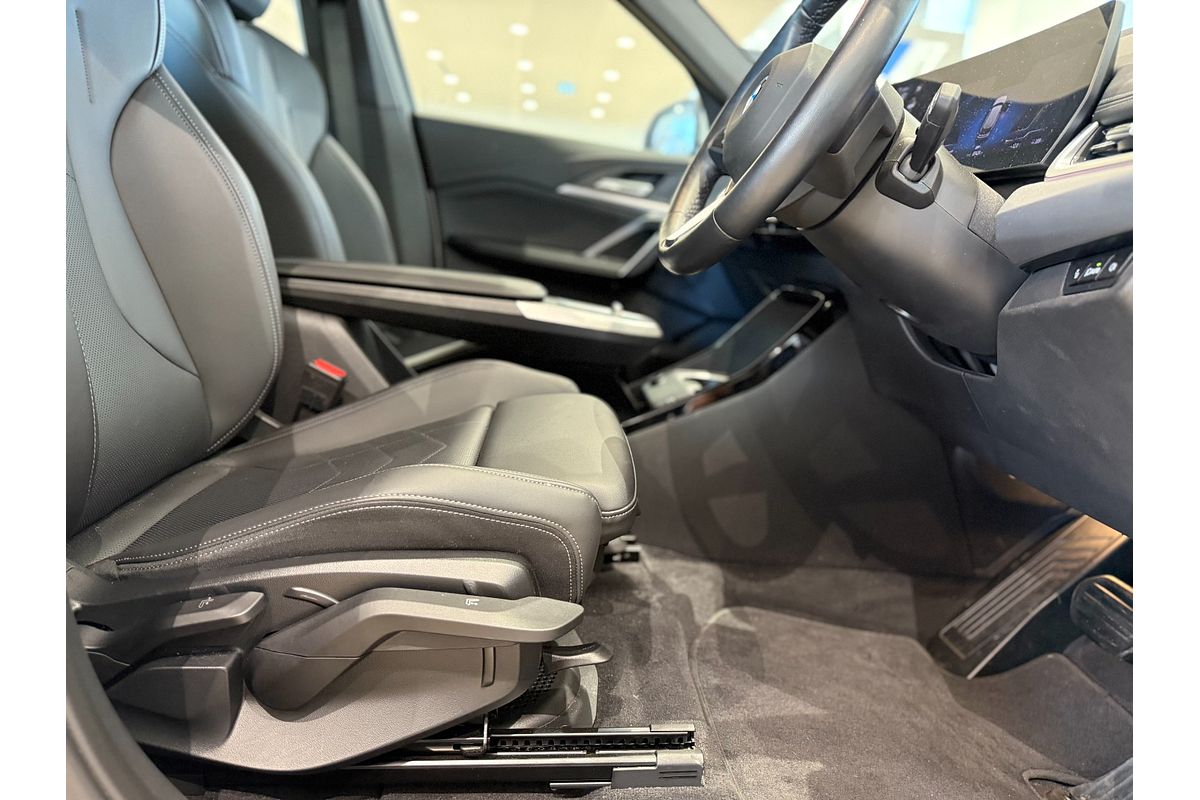 2023 BMW iX1 eDrive20 xLine U11