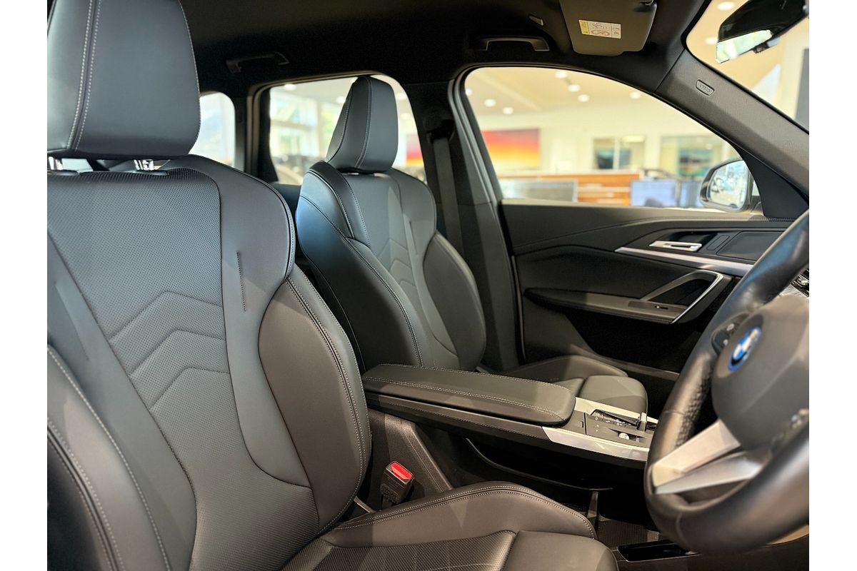 2023 BMW iX1 eDrive20 xLine U11
