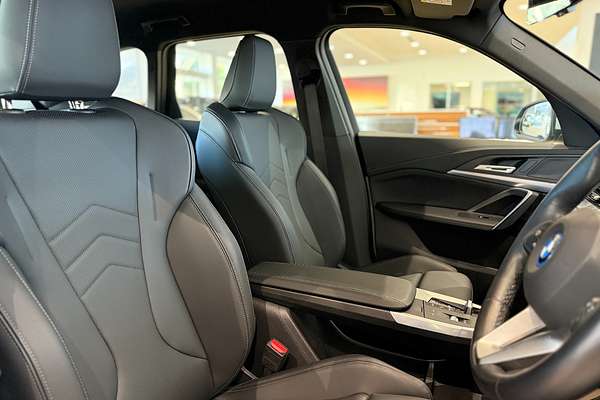 2023 BMW iX1 eDrive20 xLine U11