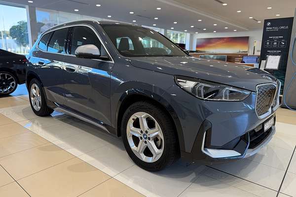 2023 BMW iX1 eDrive20 xLine U11