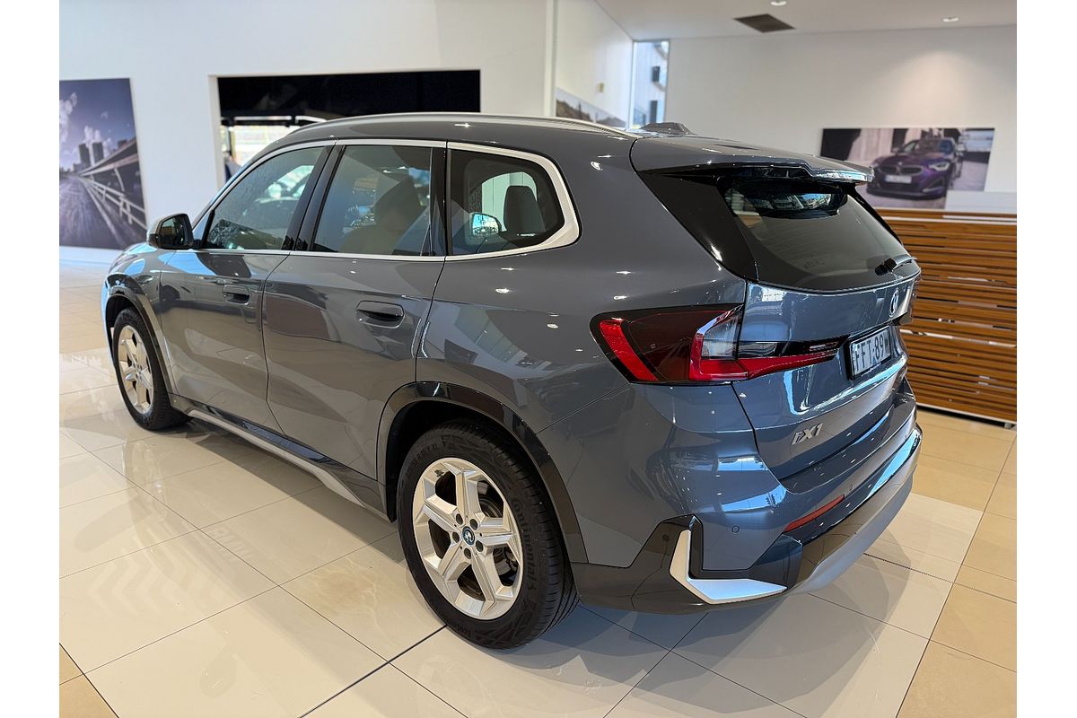 2023 BMW iX1 eDrive20 xLine U11