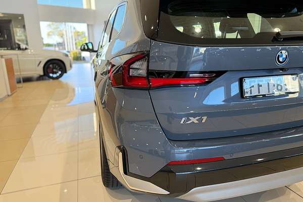 2023 BMW iX1 eDrive20 xLine U11