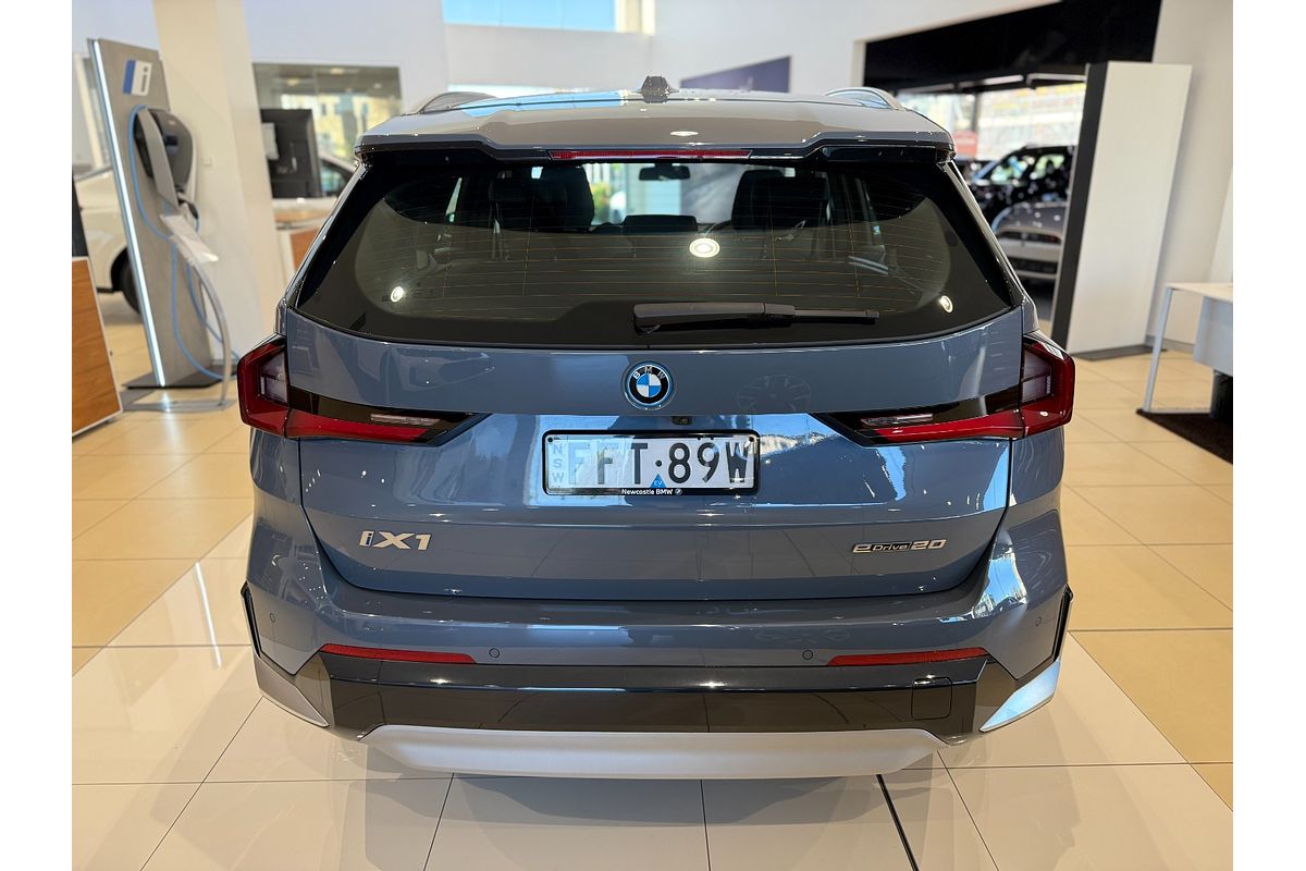 2023 BMW iX1 eDrive20 xLine U11