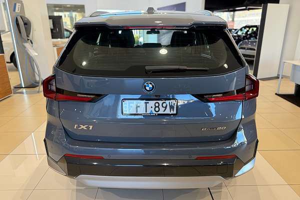 2023 BMW iX1 eDrive20 xLine U11