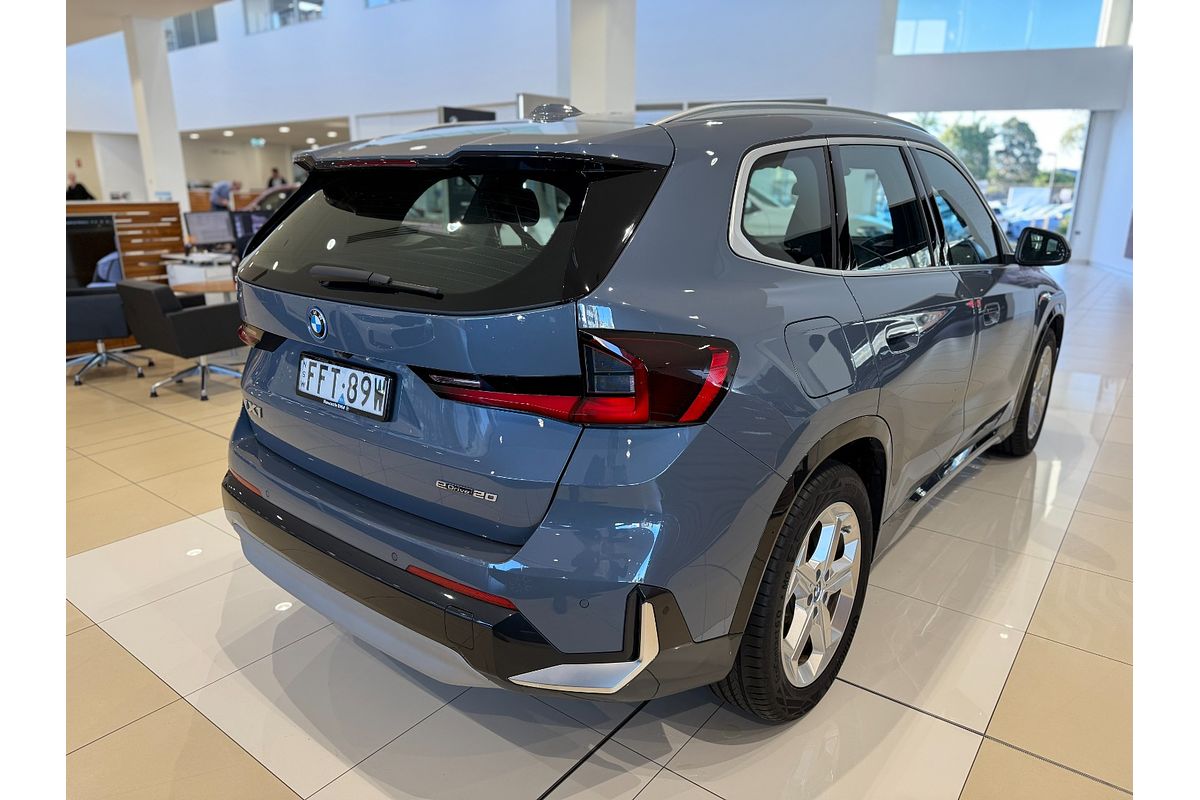 2023 BMW iX1 eDrive20 xLine U11