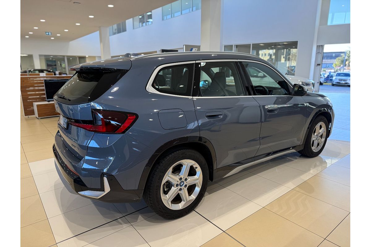 2023 BMW iX1 eDrive20 xLine U11