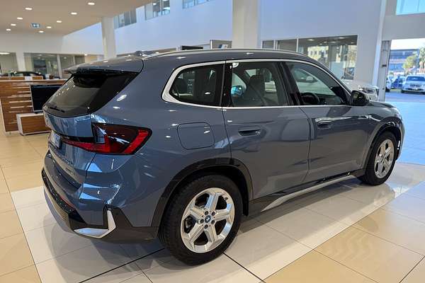 2023 BMW iX1 eDrive20 xLine U11