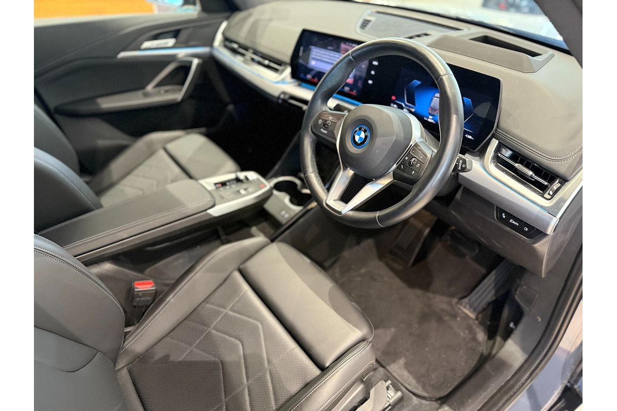 2023 BMW iX1 eDrive20 xLine U11