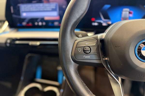 2023 BMW iX1 eDrive20 xLine U11