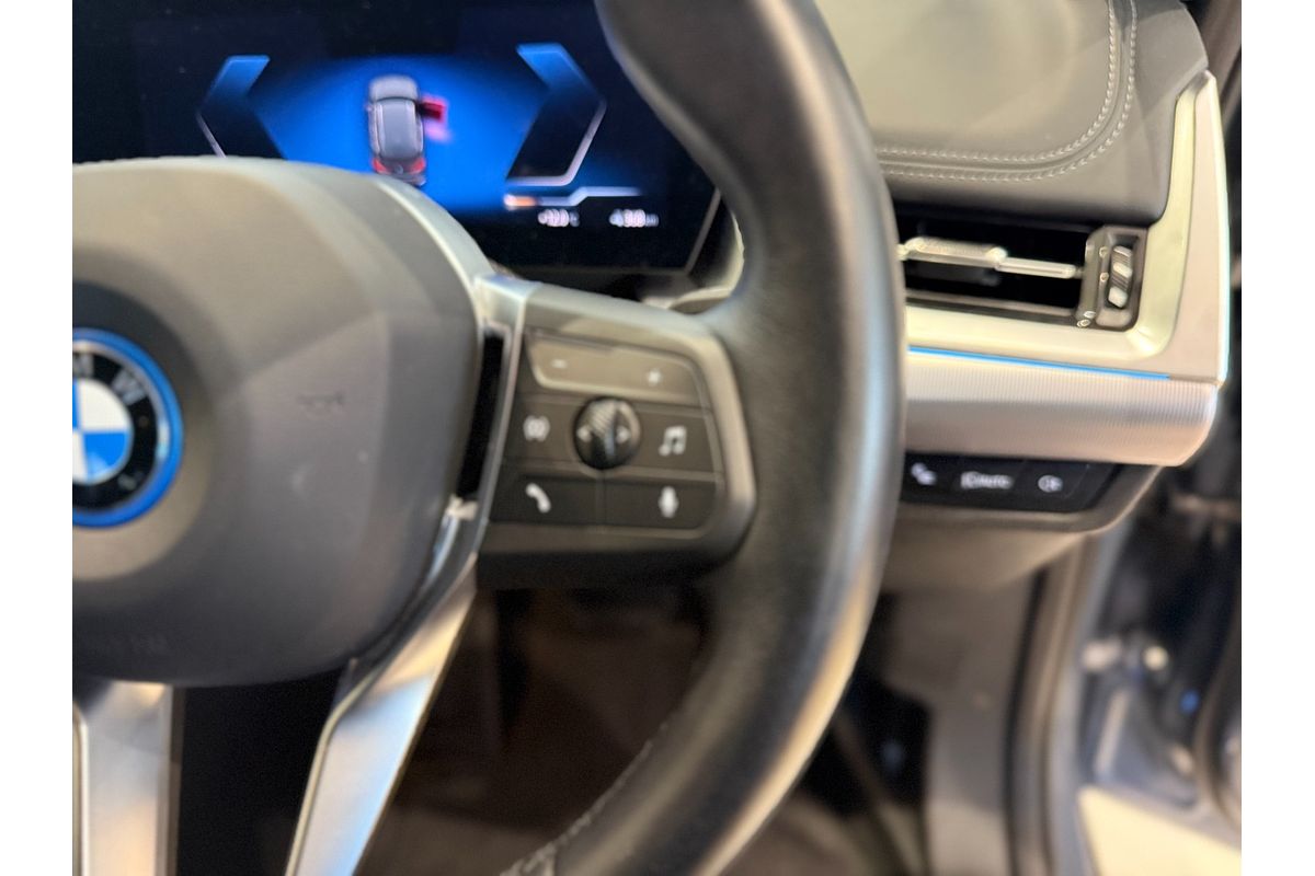 2023 BMW iX1 eDrive20 xLine U11