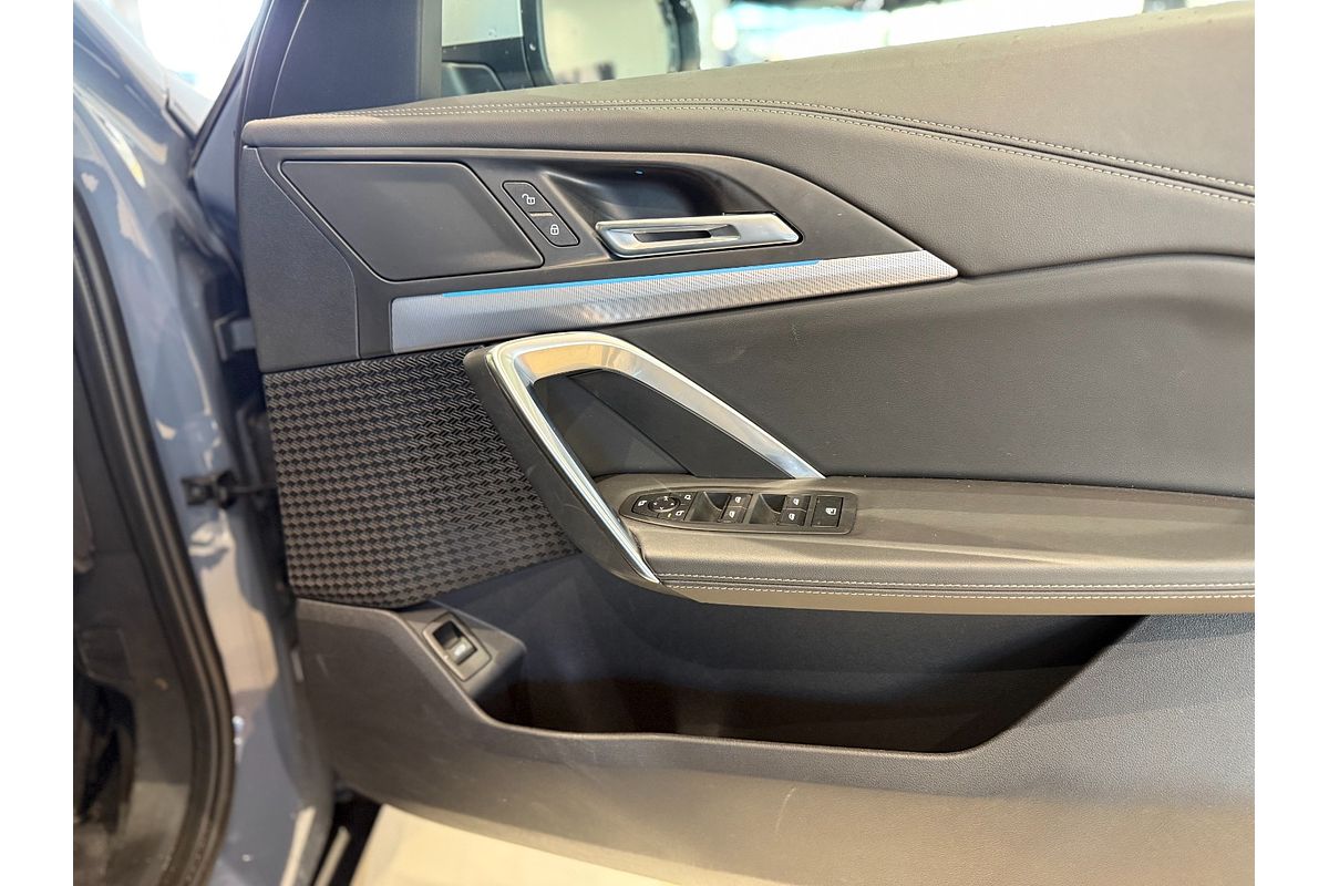2023 BMW iX1 eDrive20 xLine U11