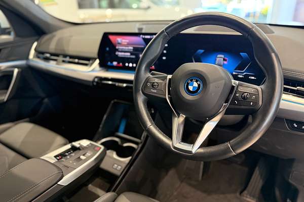2023 BMW iX1 eDrive20 xLine U11
