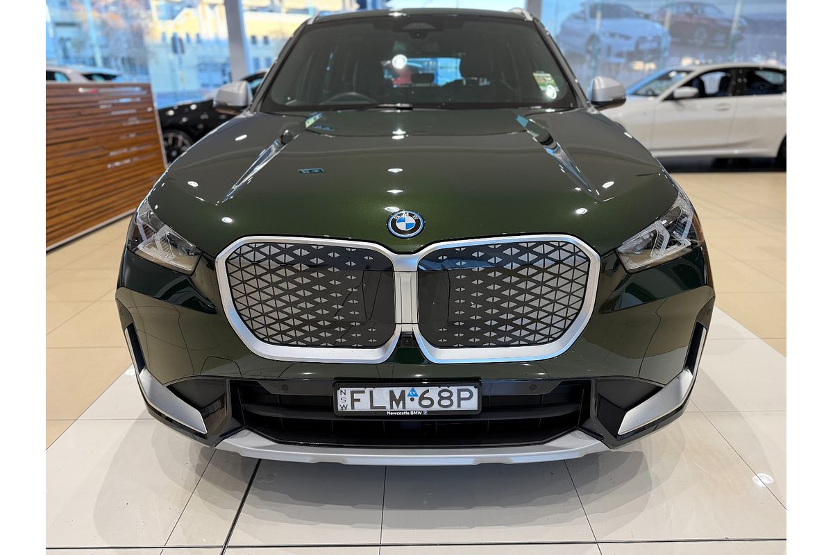 2024 BMW iX1 eDrive20 xLine U11