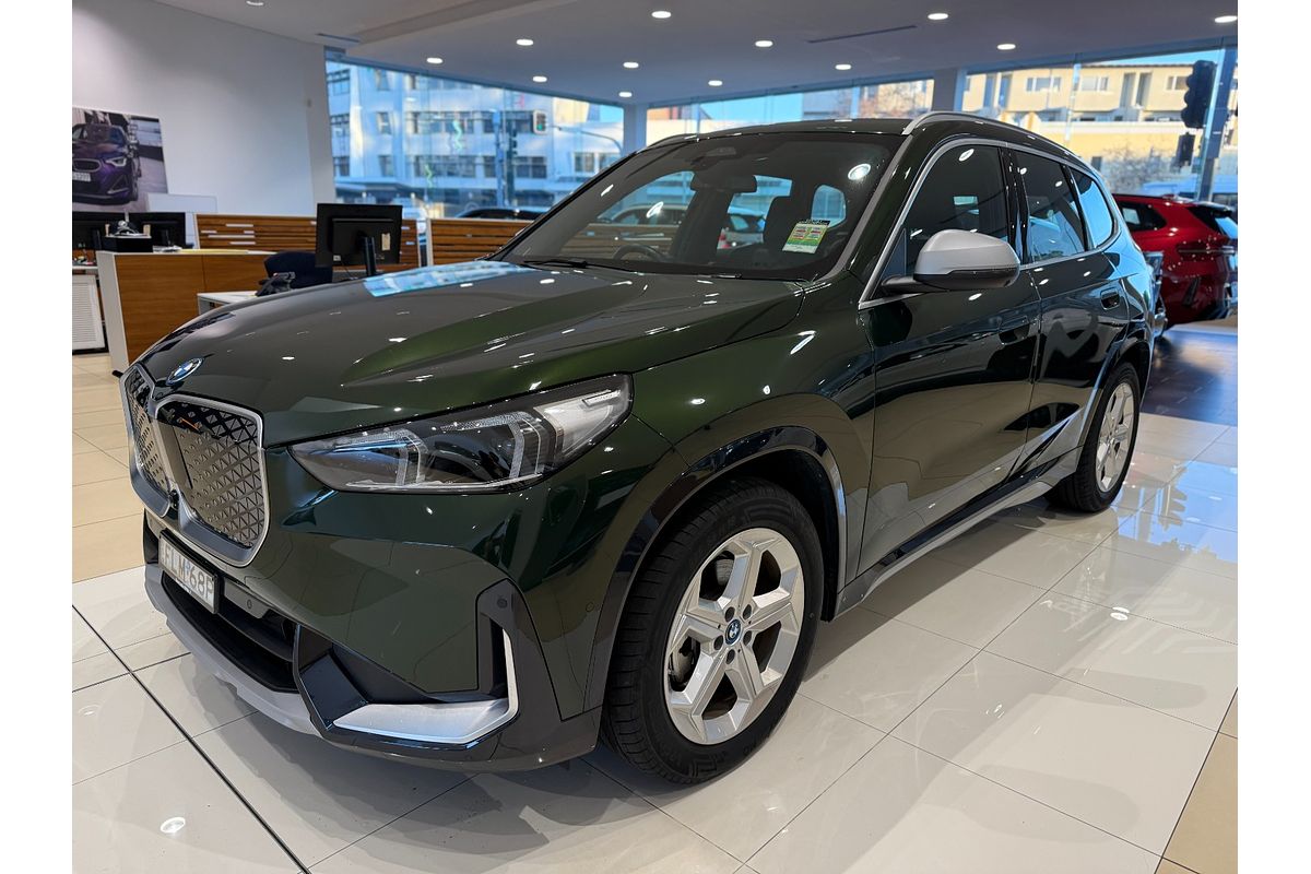 2024 BMW iX1 eDrive20 xLine U11