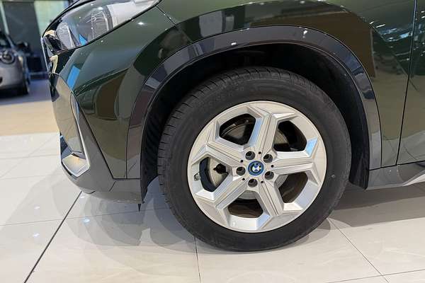 2024 BMW iX1 eDrive20 xLine U11