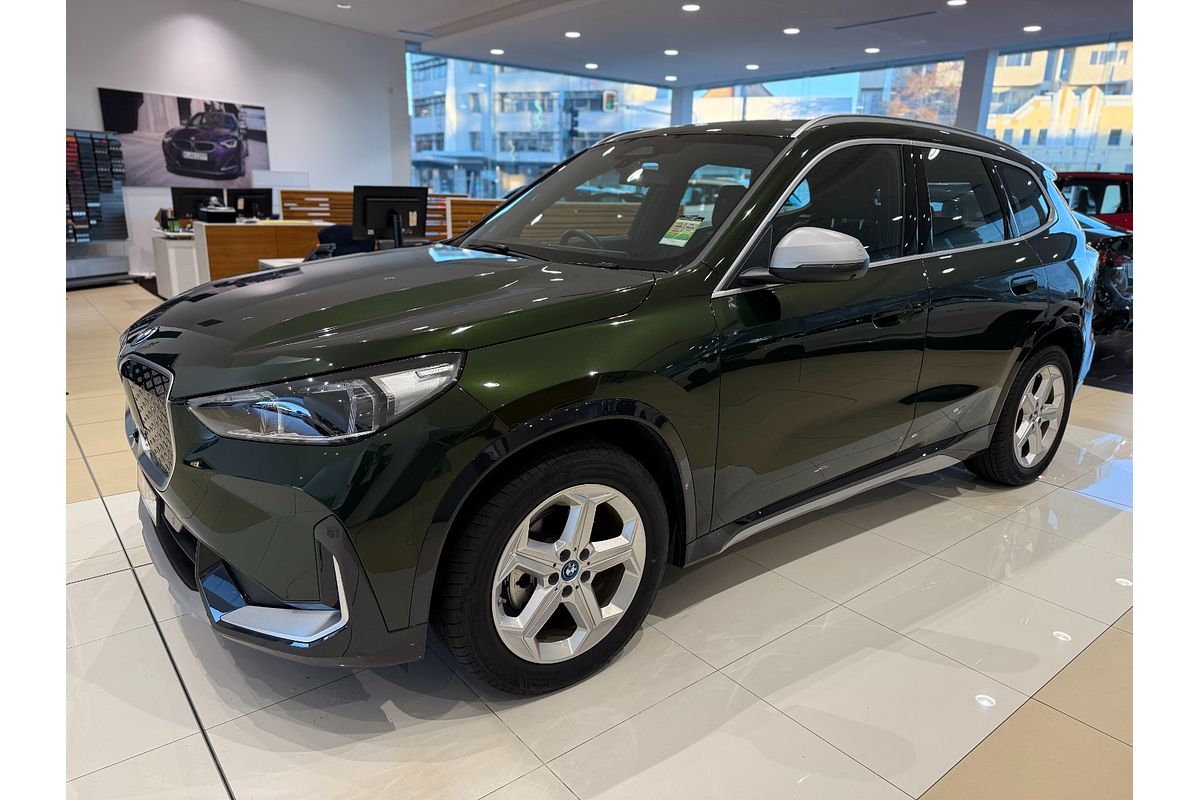 2024 BMW iX1 eDrive20 xLine U11