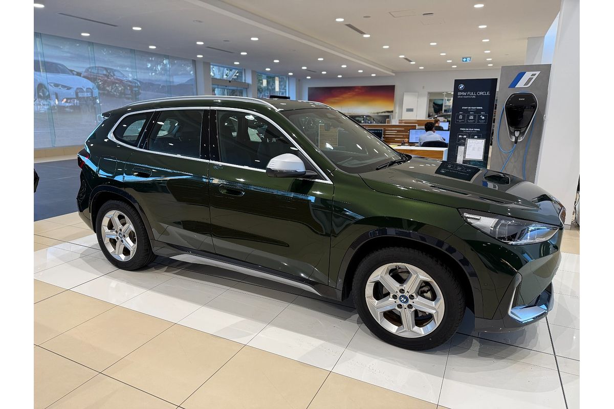 2024 BMW iX1 eDrive20 xLine U11