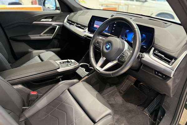2024 BMW iX1 eDrive20 xLine U11