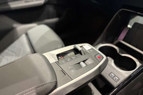 2024 BMW iX1 eDrive20 xLine U11