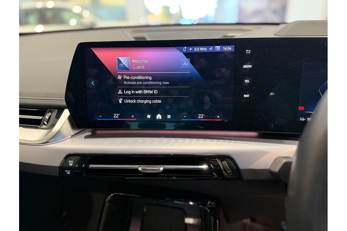 2024 BMW iX1 eDrive20 xLine U11