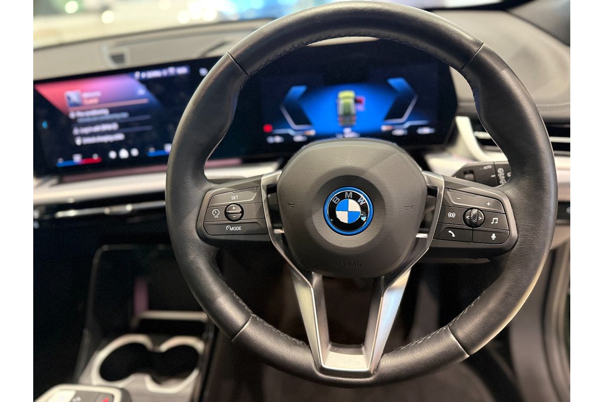 2024 BMW iX1 eDrive20 xLine U11