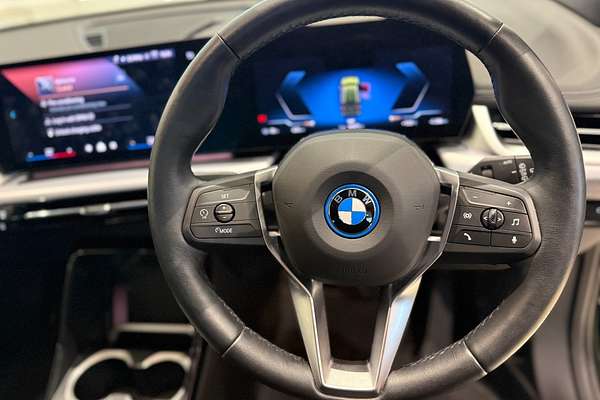2024 BMW iX1 eDrive20 xLine U11
