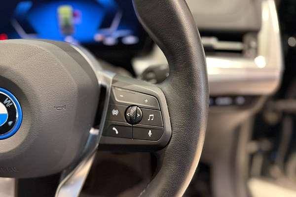 2024 BMW iX1 eDrive20 xLine U11
