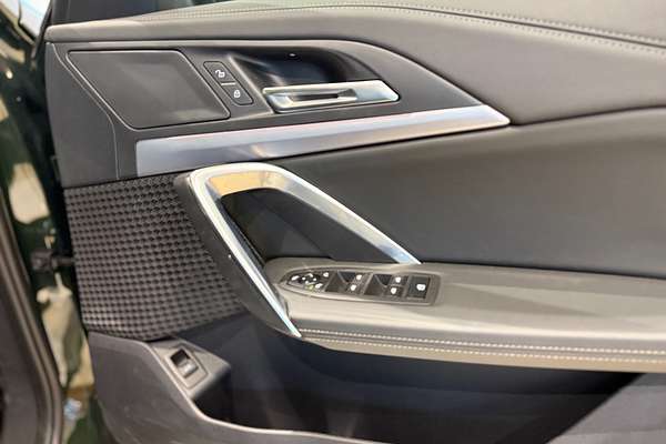 2024 BMW iX1 eDrive20 xLine U11