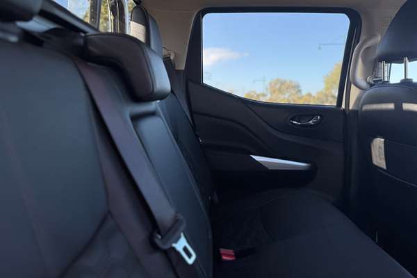2025 Nissan Navara ST-X D23 4X4