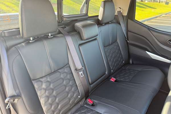 2025 Nissan Navara ST-X D23 4X4
