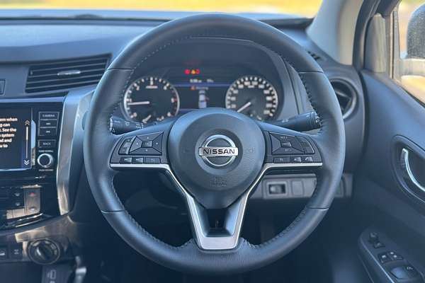 2025 Nissan Navara ST-X D23 4X4