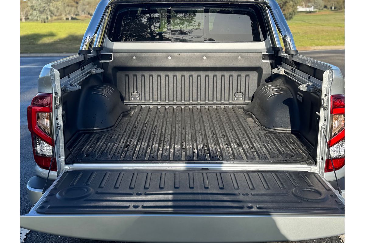 2025 Nissan Navara ST-X D23 4X4