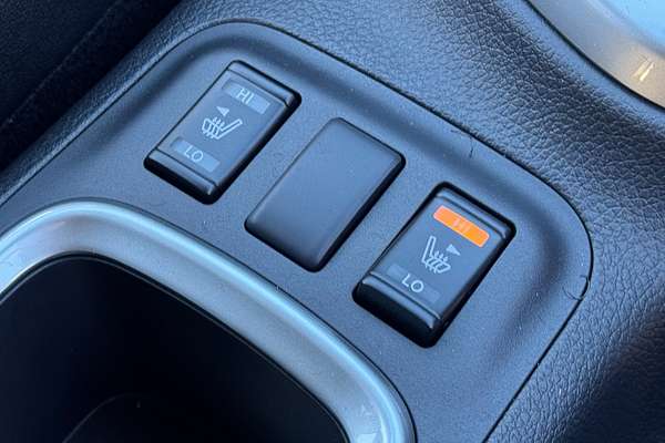 2025 Nissan Navara ST-X D23 4X4