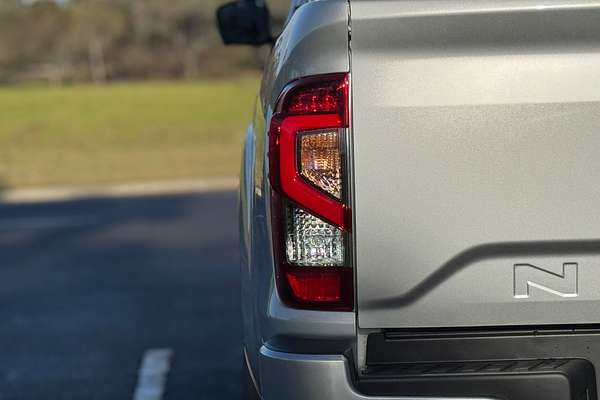 2025 Nissan Navara ST-X D23 4X4