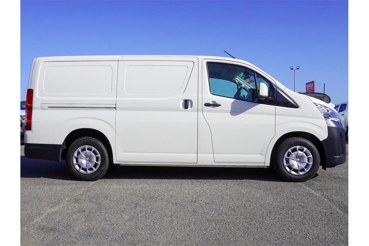 2024 Toyota Hiace GDH300R LWB