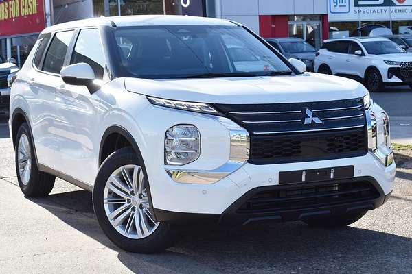 2024 Mitsubishi Outlander ES ZM