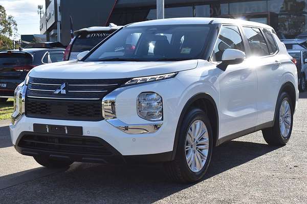 2024 Mitsubishi Outlander ES ZM