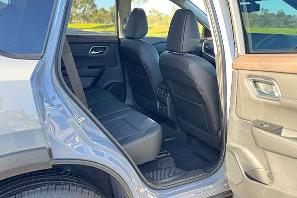 2025 Nissan X-TRAIL Ti-L T33